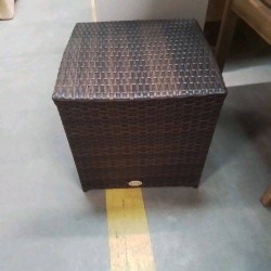 POUF CUBE RESINE TRESSÉE 