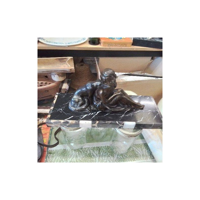 STATUETTE REGULE CHIEN ENFANT BRUNS