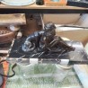 STATUETTE REGULE CHIEN ENFANT BRUNS