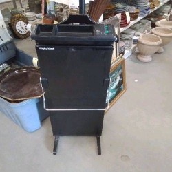 VALET DE NUIT ELECTRIQUE NOIR MORPHY RICHARDS