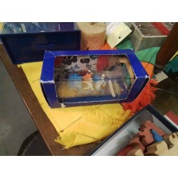 FIGURINE TINTIN BOITE EN L ETAT