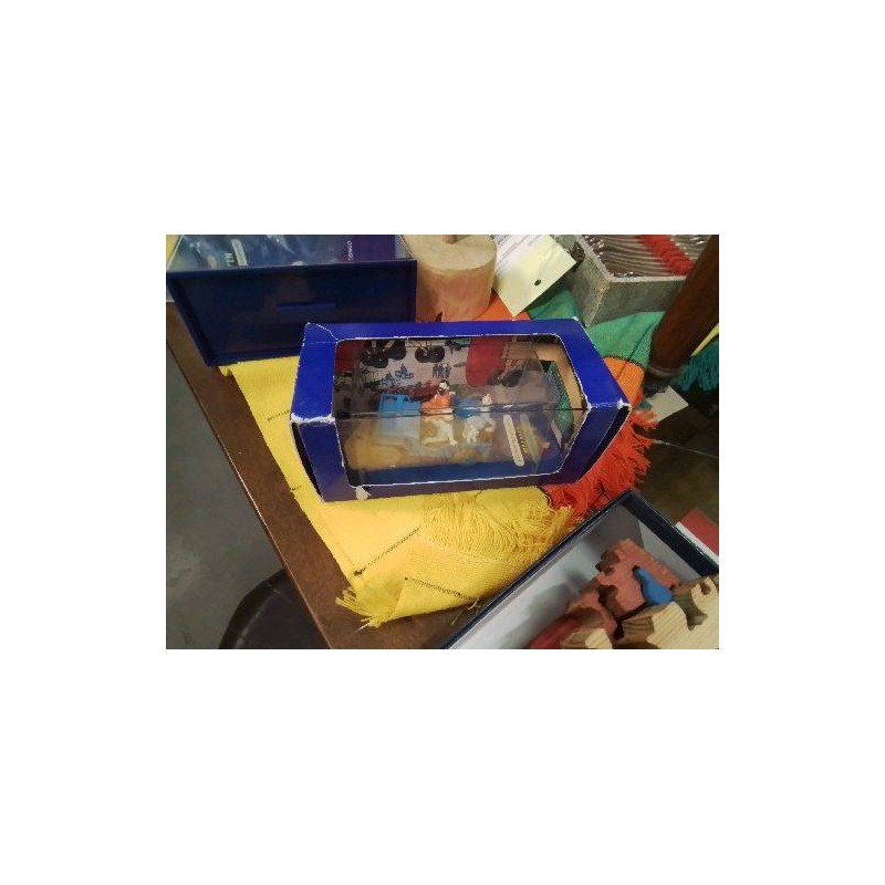 FIGURINE TINTIN BOITE EN L ETAT