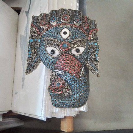 MASQUE ÉLÉPHANT INDIEN MÉTAL PIERRES 