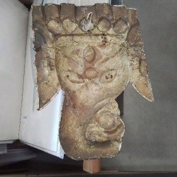 MASQUE ÉLÉPHANT INDIEN MÉTAL PIERRES 