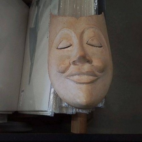 MASQUE PM BOIS BLANCHI YEUX CLOS