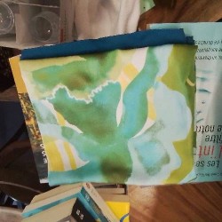 FOULARD VERT BLEU JAUNE