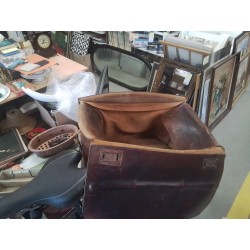 SACOCHE CUIR ANCIENNE