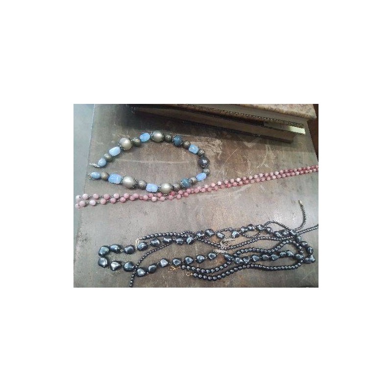 COLLIER PERLES ROSES