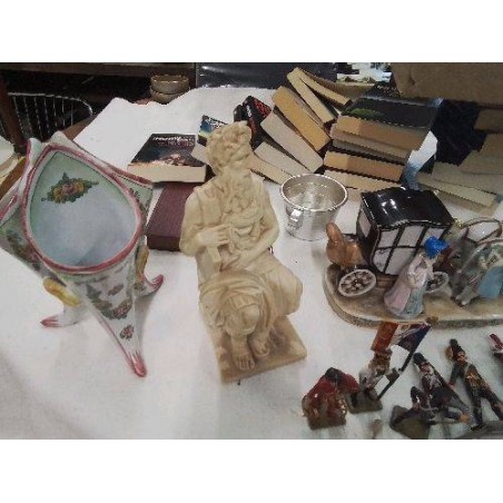 STATUETTE RESINE MOISE