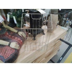 PANIER MÉTAL FIL DORÉ REVUES