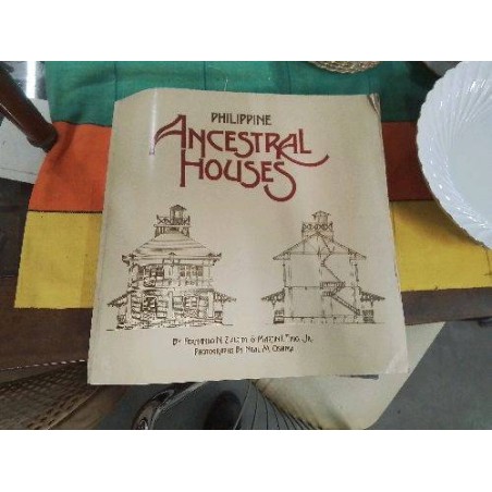 LIVRE ANCESTRAL HOUSE