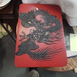 BOITE LAQUÉE RGE DRAGON EN L ETAT 