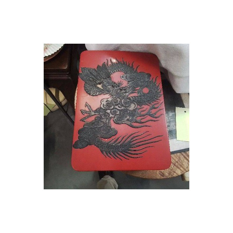 BOITE LAQUÉE RGE DRAGON EN L ETAT 