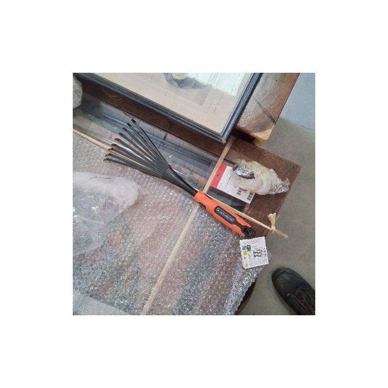 OUTIL DE JARDIN BLACK ET DECKER