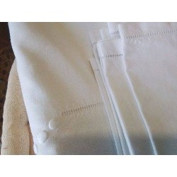 NAPPE 160*240 CM+ 7 SERVIETTES AJOURÉES POINTS RONDS ACC BB
