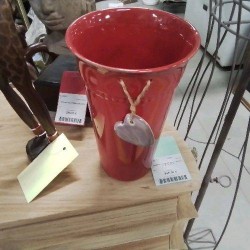 VASE CERAMIQUE ROUGE COEUR TAUPE