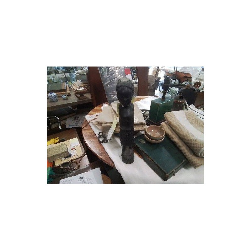 STATUETTE FEMME BOIS 