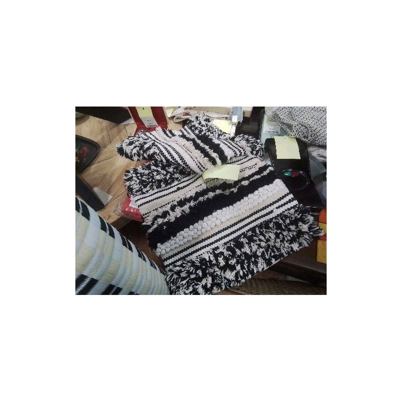 PAIRE DE HOUSSES COUSSINS NOIR ET BLANC 
