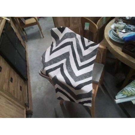 TAPIS NOIR ET BLANC 