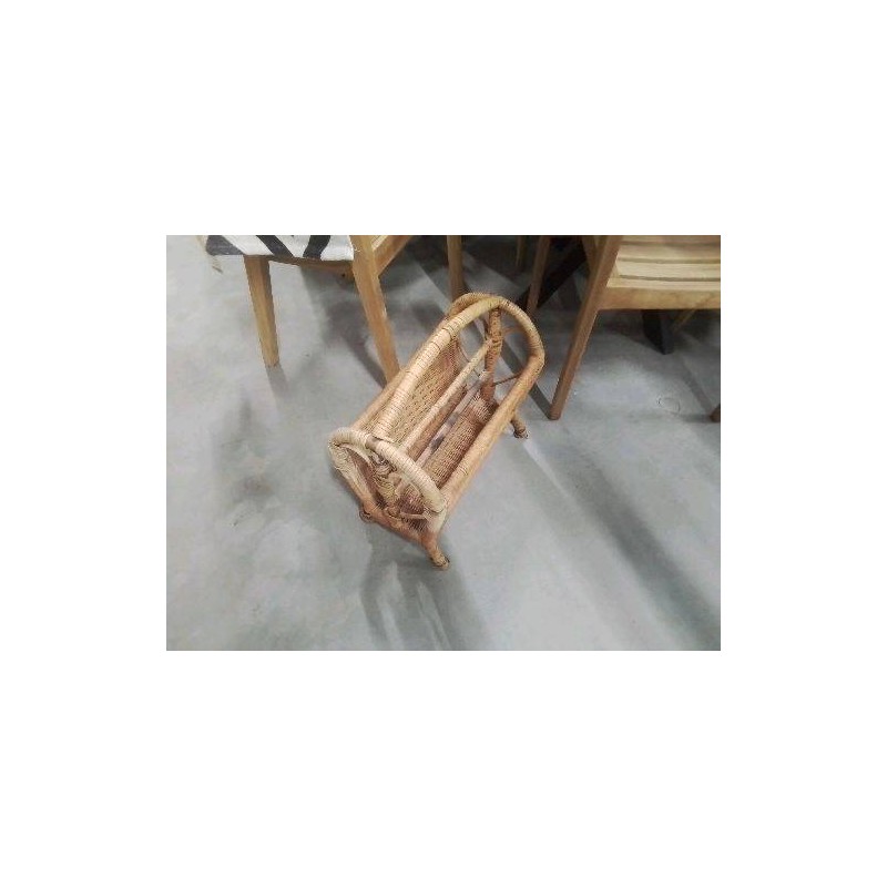 PORTE REVUES ROTIN