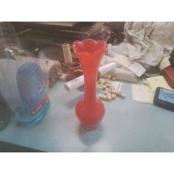 VASE PM OPALINE ROUGE VINTAGE