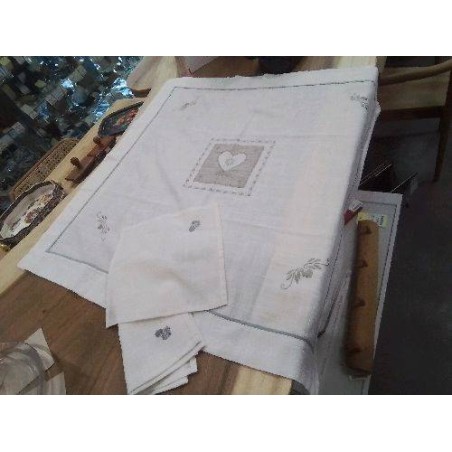 NAPPE À THÉ CARRÉE + 4 SERVIETTES COEUR