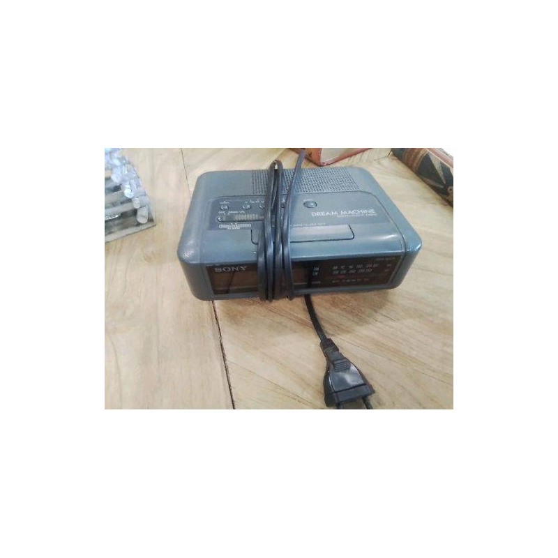 RADIO REVEIL  SONY 