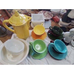 SERVICE MULTICOLORE CAFETIÈRE 8 TASSES ET SOUCOUPES CERAMIQUE