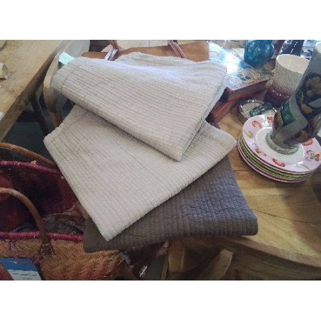 LOT DE 3 TAIES BOUTIS MARRON OU TAUPE