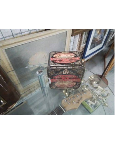BOITE METAL POULARD