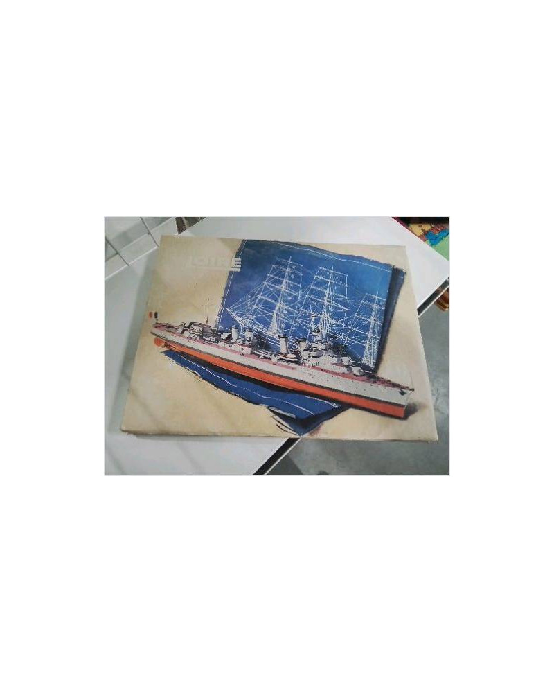 LIVRE ANC NUMEROTE CHANTIERS DE LA LOIRE CARENES ILLUSTRATIONS A.BRENET