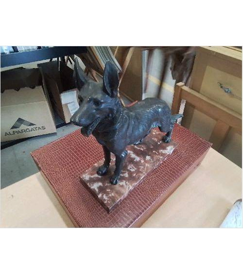 STATUE BERGER ALLEMAND...