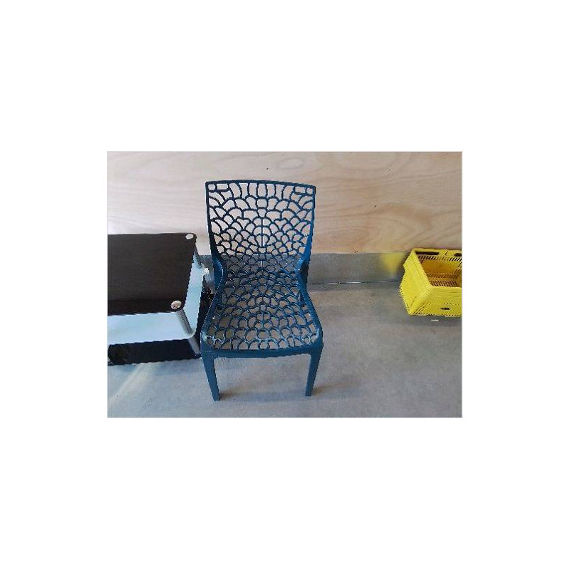 CHAISE PVC AJOURÉE BLEUE FONCÉ 