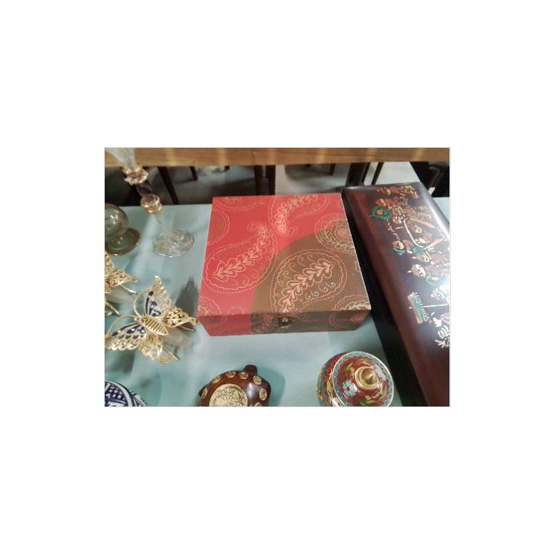 BOITE BOIS FEUILLES ROUGES ET MARRONS
