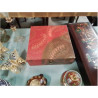 BOITE BOIS FEUILLES ROUGES ET MARRONS