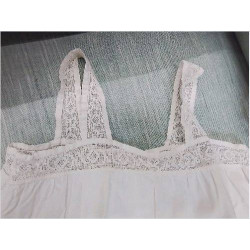 ROBE PM ANC BRETELLES BRODERIE
