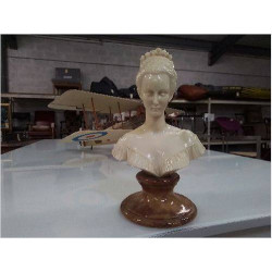 BUSTE FEMME SUR SOCLE PIERRE