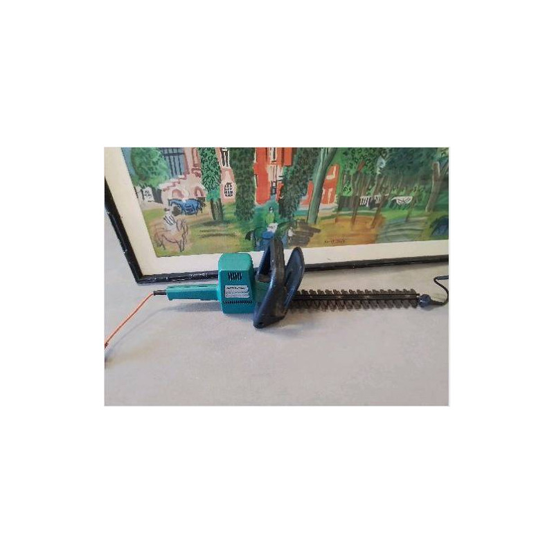 TAILLE HAIE BLACK ET DECKER