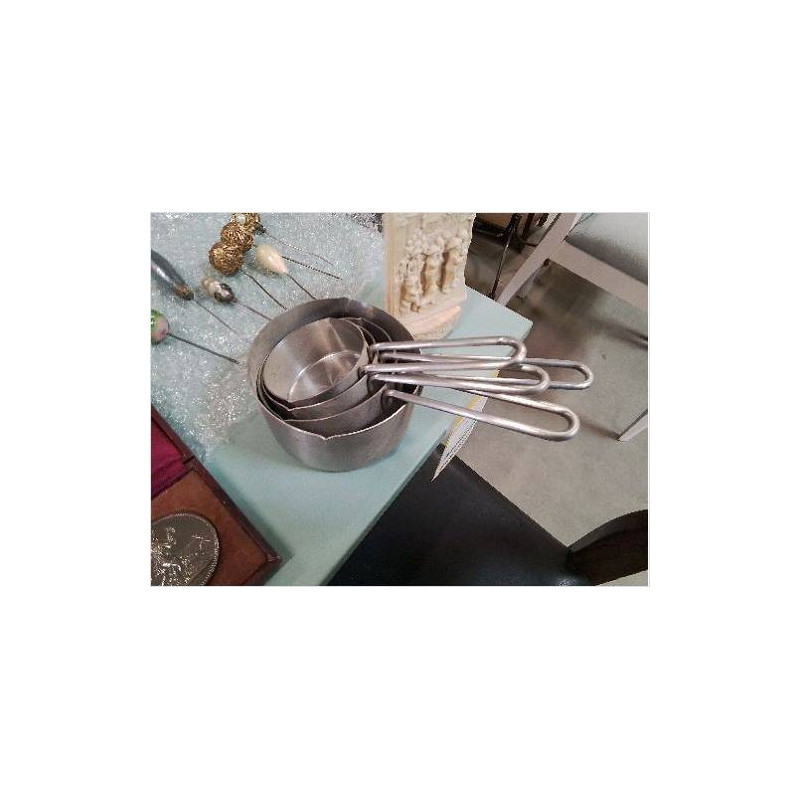 LOT MESURES MINI CASSEROLES VINTAGE