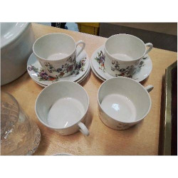 LOT 5 TASSES LIMOGES +SOUS...
