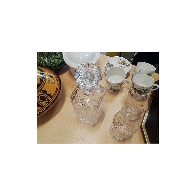 CARAFE CRISTAL CARREE EN L ETAT