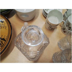 CARAFE CRISTAL CARREE EN L ETAT