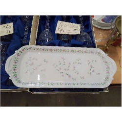 PLAT A CAKE PORCELAINE...