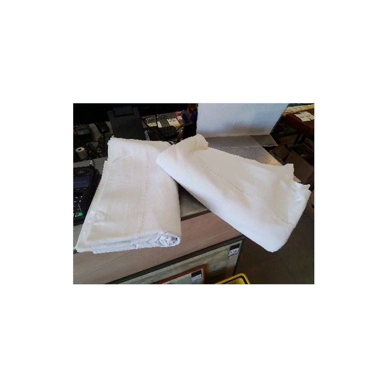 DRAP SIMPLE AJOURÉ
