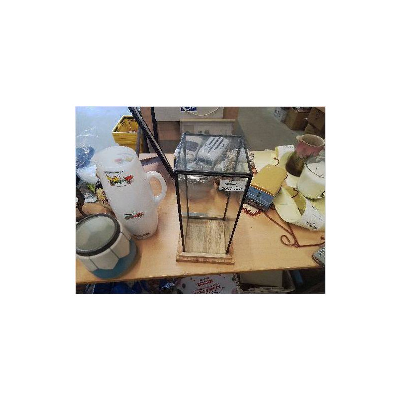PHOTOPHORE CLOCHE VERRE RECT SUR SOCLE BOIS