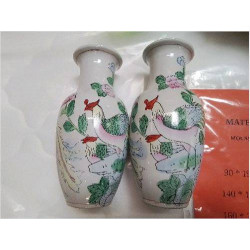 PAIRE DE VASES ASIATIQUES...
