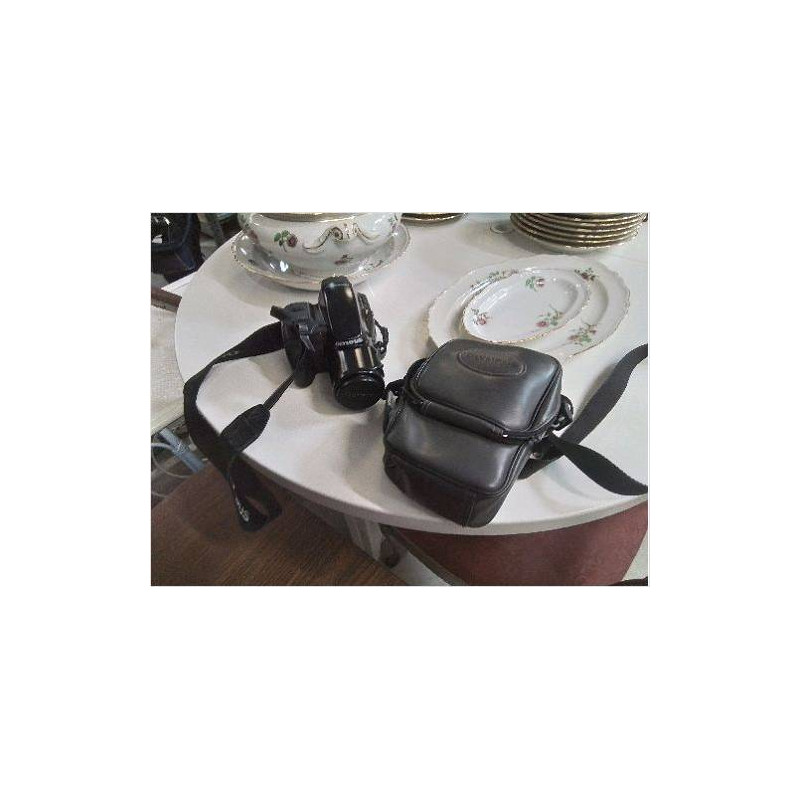APPAREIL PHOTO OLYMPUS IS 1000 +POCHETTE ACC BB