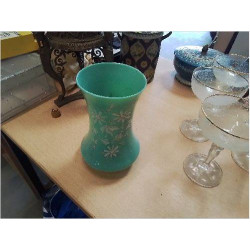 VASE OPALINE VERT FLEURS BLC