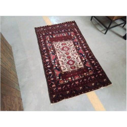 TAPIS FAIT MAIN 150 X 86