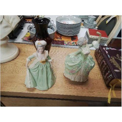 STATUETTE PORCELAINE...